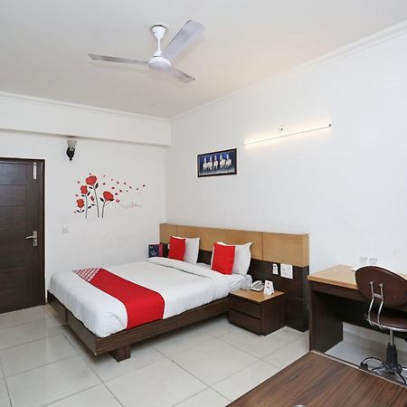 Cyber Inn Gurgaon Exterior foto